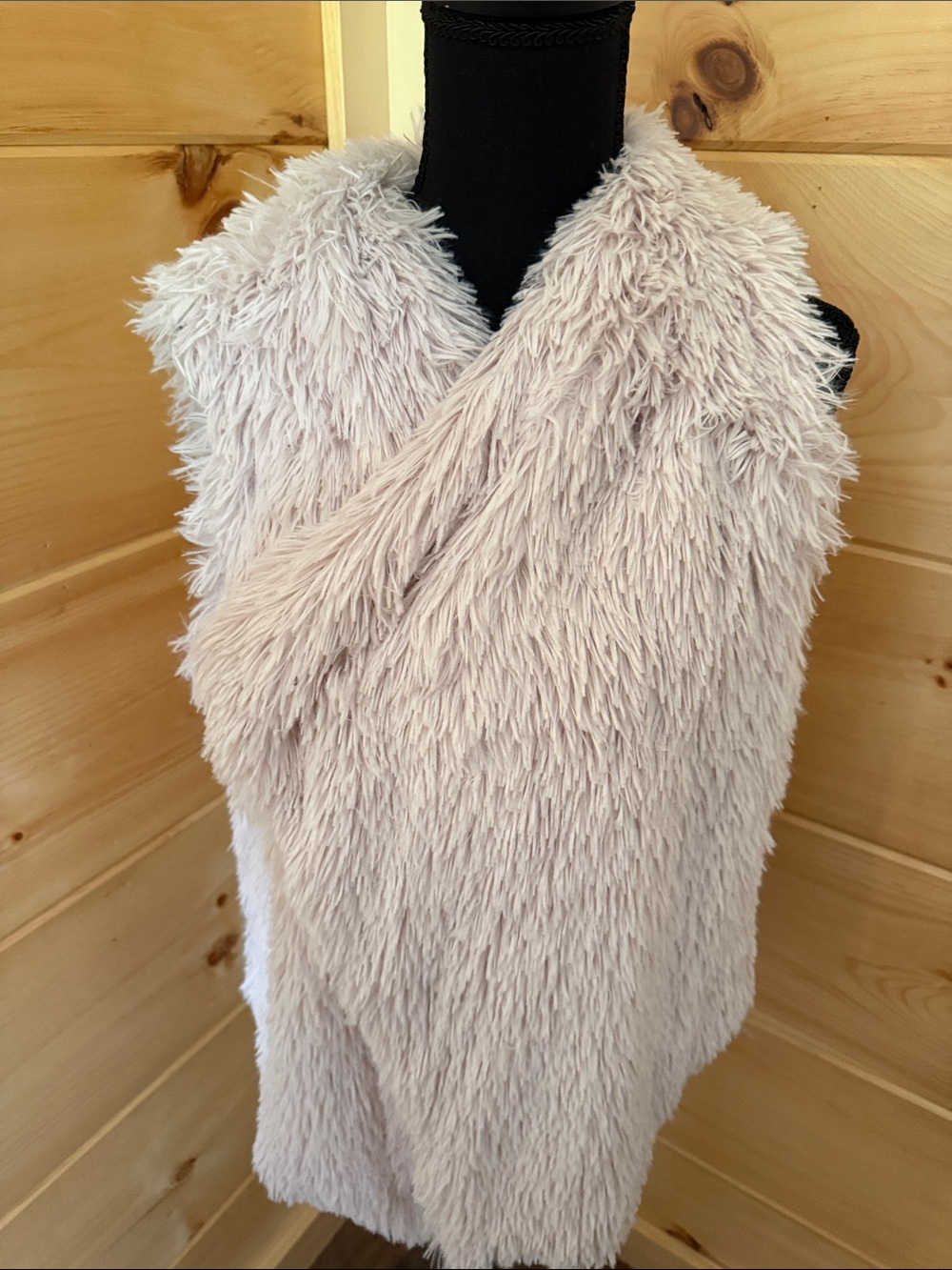 Plush Open-Front Faux Fur Vest in Blush - Picture 6 of 11